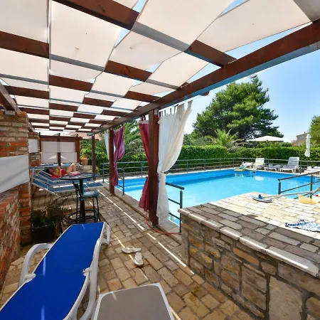 Silvija-1 By Interhome * ויר